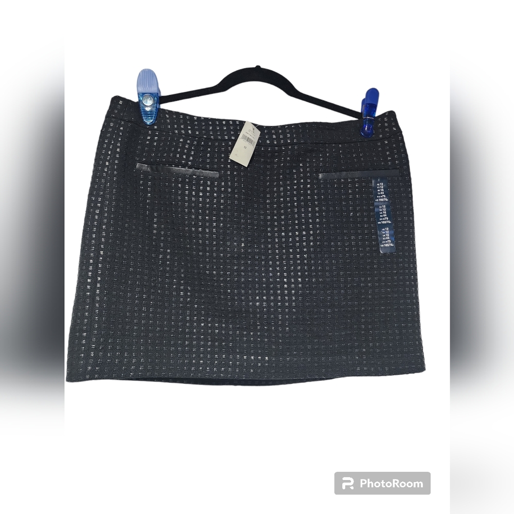 NWT Black block design Gap skirt size 12